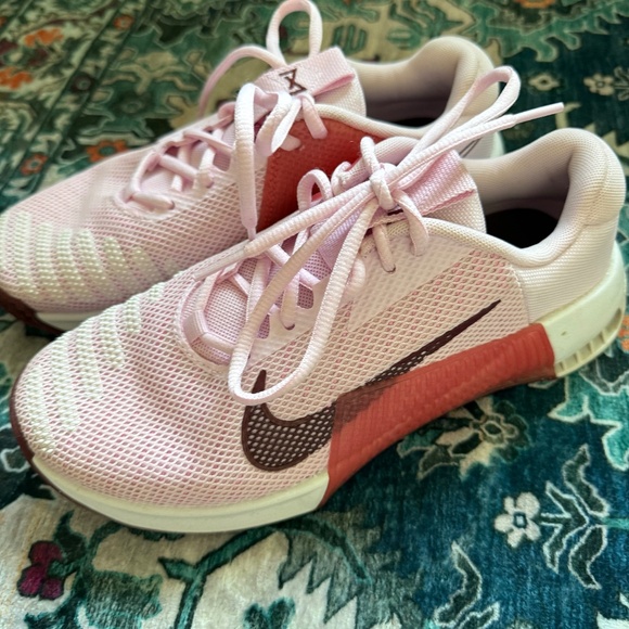Nike Shoes - Nike Metcon